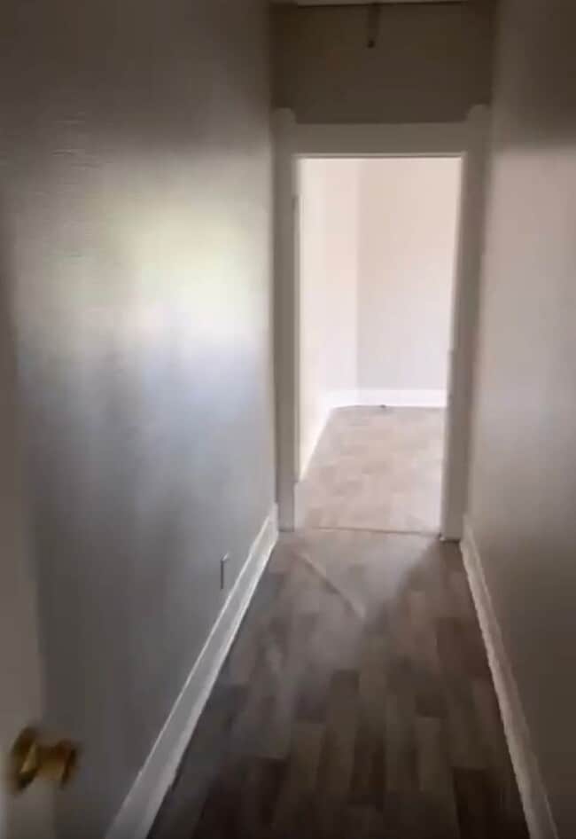 Building Photo - This recently updated 1 bedroom 1 bath hom...