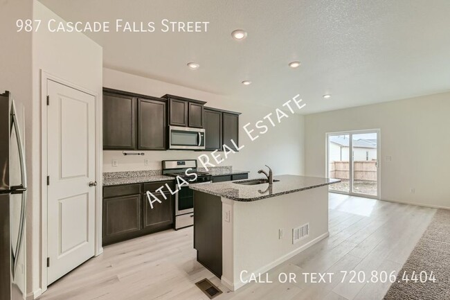 Building Photo - New 3 Bed/2 Bath House in a Gorgeous Sever...