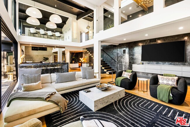 Foto del edificio - 7317 Caverna Dr