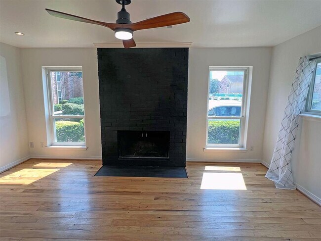 Building Photo - 2503 Bering Dr