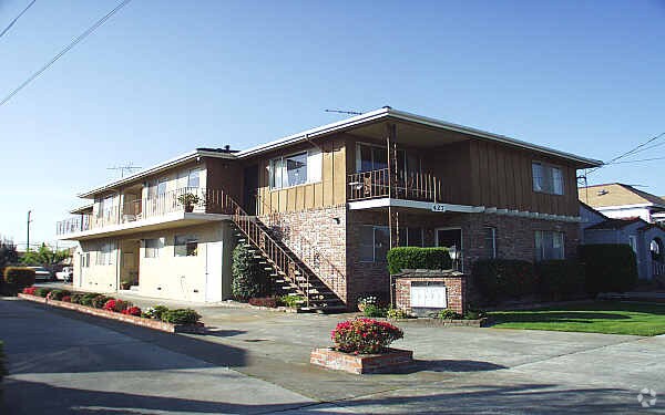 Building Photo - 427 Juana Ave