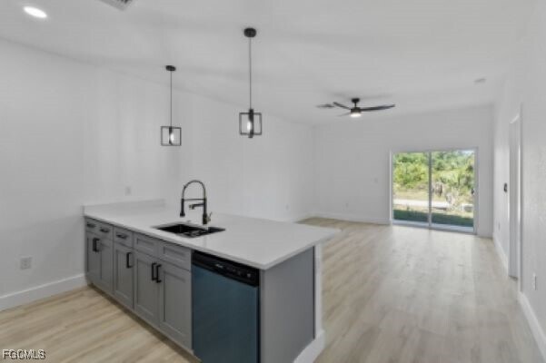 Foto del edificio - 8249 Dimstead St