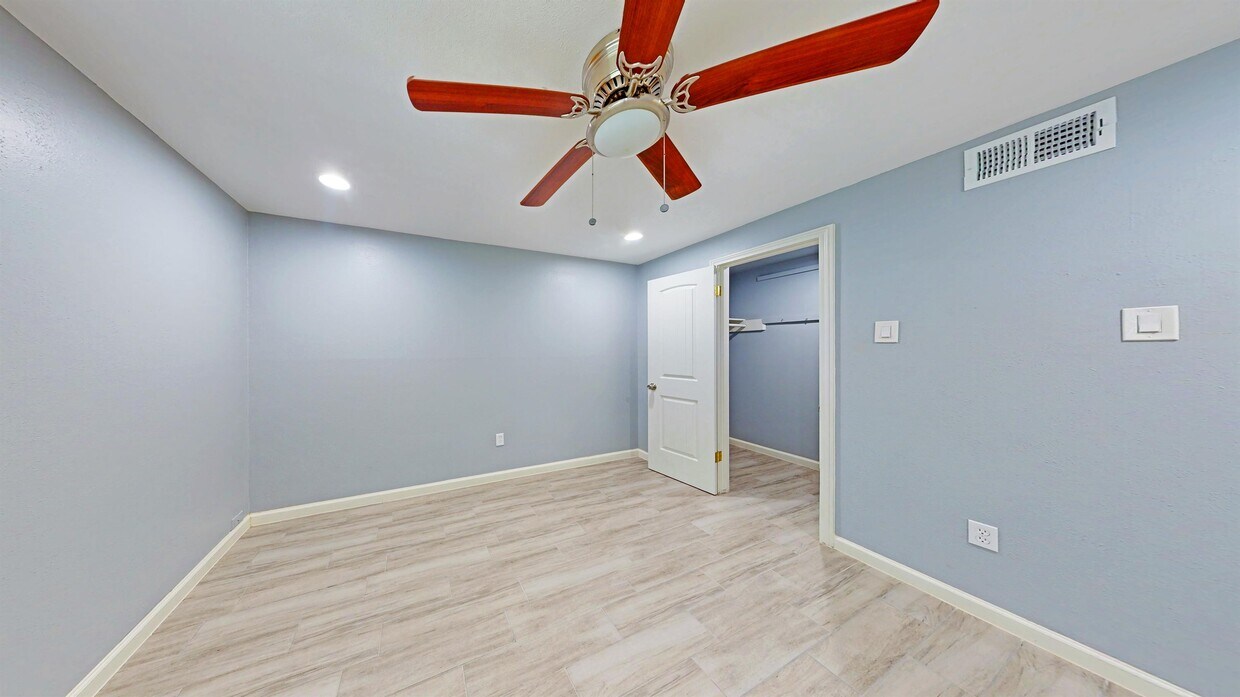 Primary Photo - 5716 Alvarado DriveBEDROOM 1D - 721748