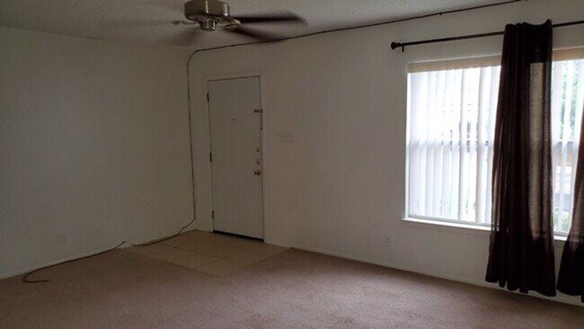 Building Photo - 7659 Rimhurst