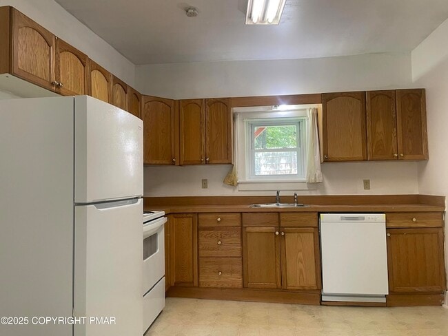 Building Photo - 2393 PA-314