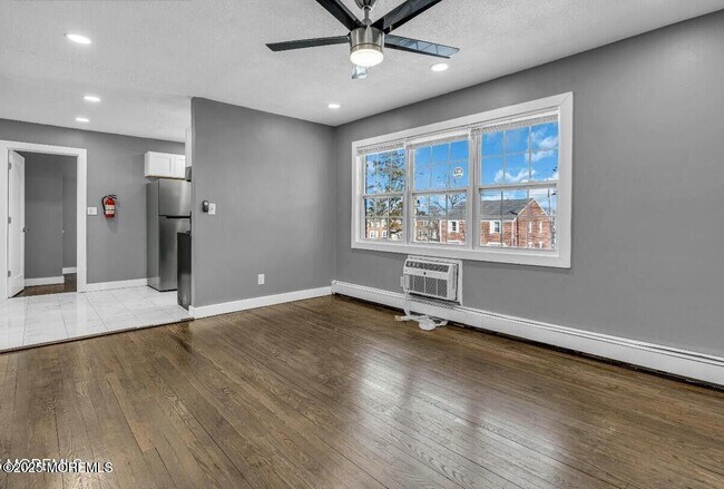 Foto del edificio - 364 Westwood Ave