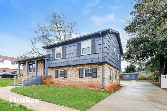 Foto del edificio - 1128 Rocky Ridge Dr