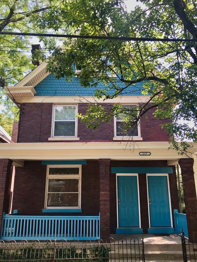 Primary Photo - Emming Duplex