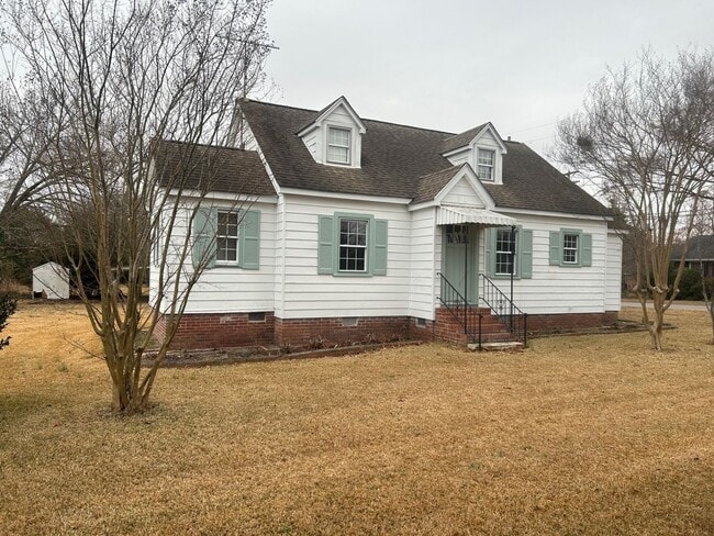 Building Photo - 939 Central Dr