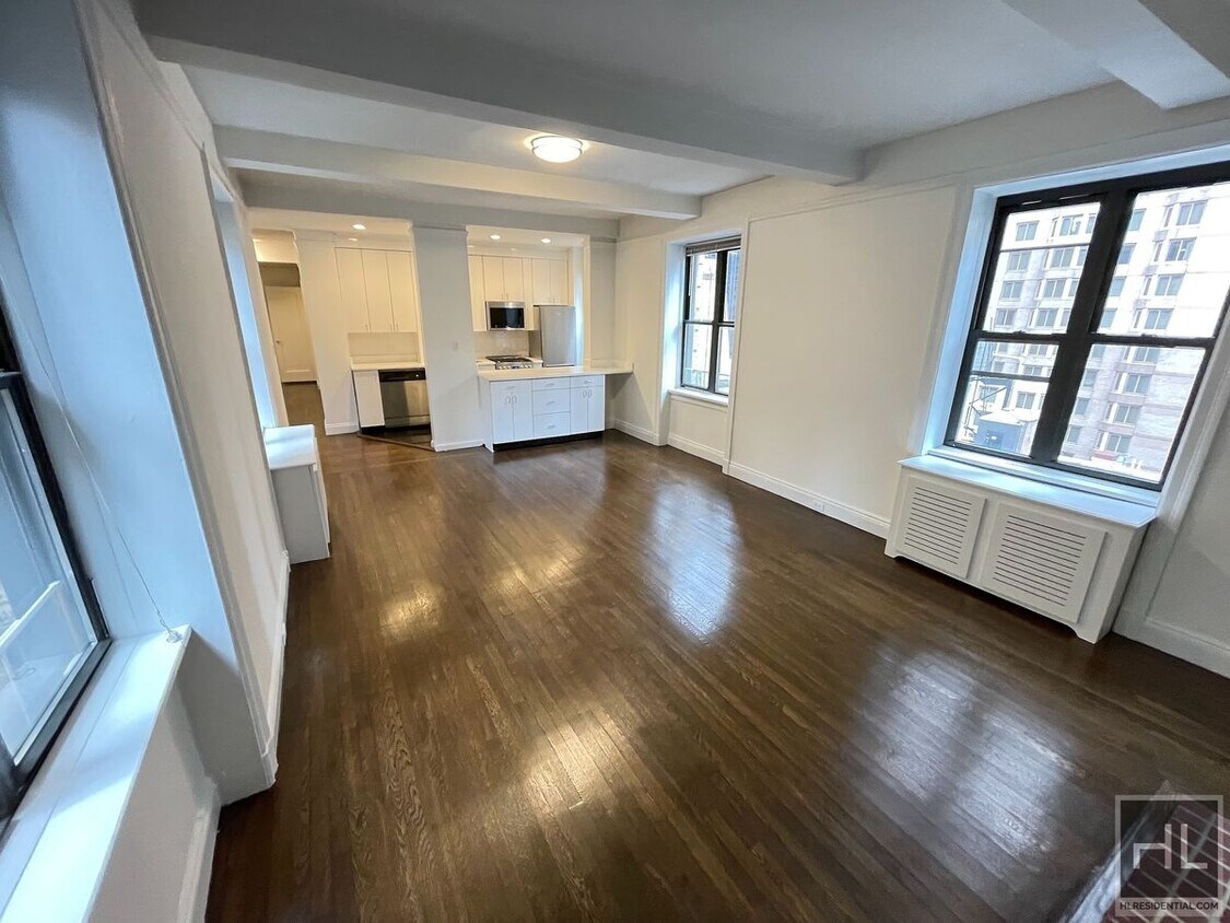 Primary Photo - WEST 55 STREET