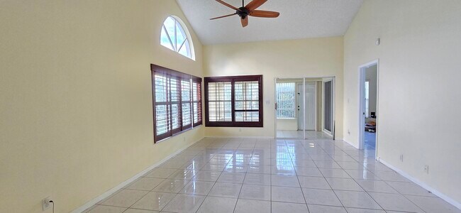 Building Photo - 8707 Forest Hills Blvd