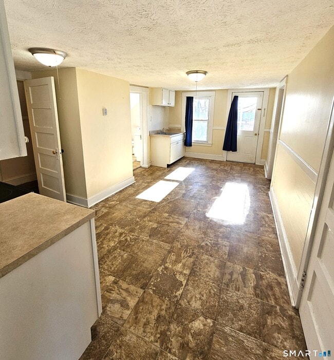 Building Photo - 37 Bloomfield Ave