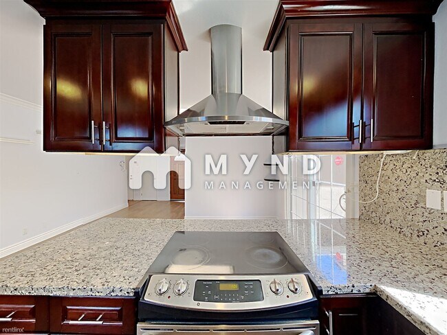 Building Photo - 3 br, 2 bath House - 4035 Pearl Ave