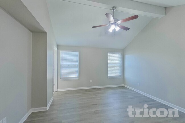 Foto del edificio - 599 Schrader Farm Dr