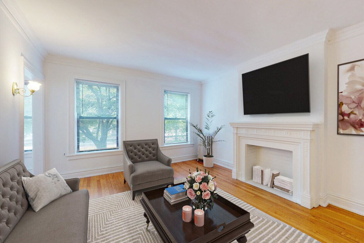 Dining/Living room - 1101 E. Hyde Park Boulevard