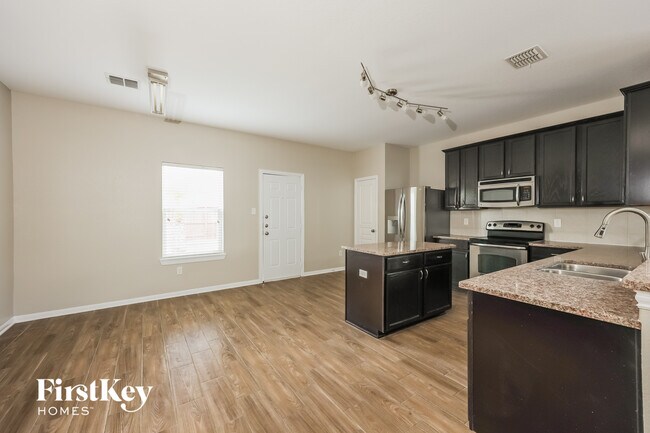 Foto del edificio - 11411 Garden Falls