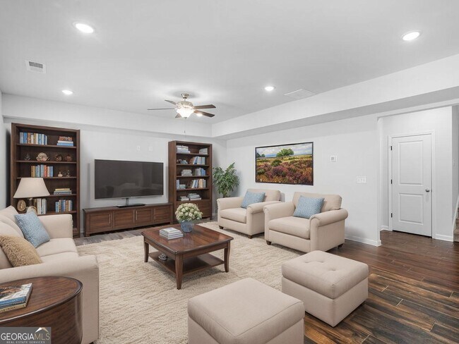 Foto del edificio - 223 Monarch Village Way