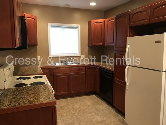 Building Photo - 3 Bedroom in the heart of Buchanan