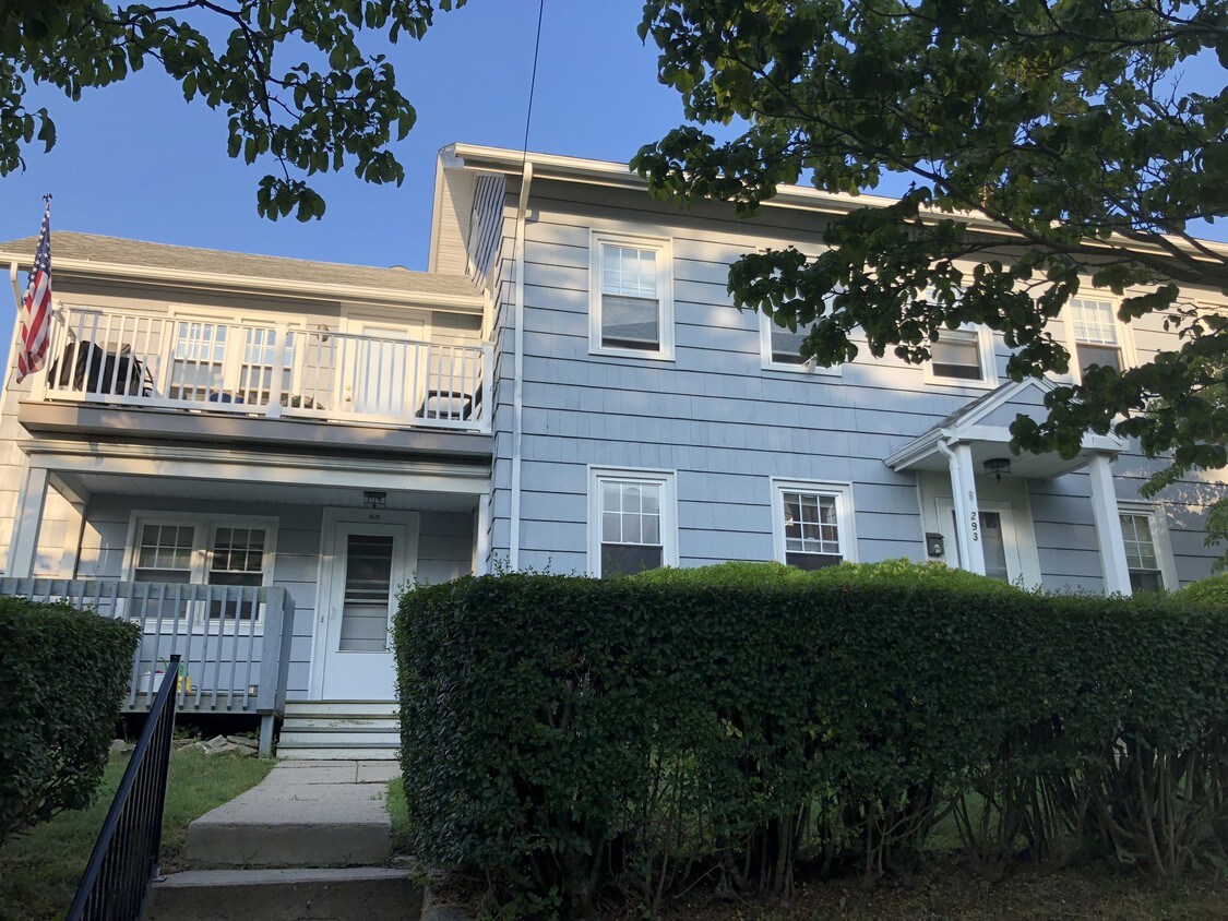 Front of house - 293 Pequot Ave