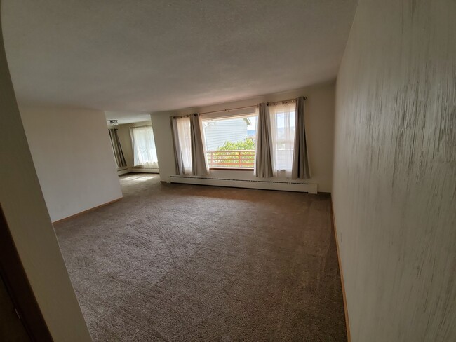 Building Photo - Lovely East Bremerton Property with a VIEW!!