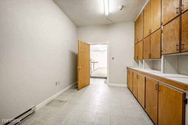 Building Photo - 1214 N Elizabeth St