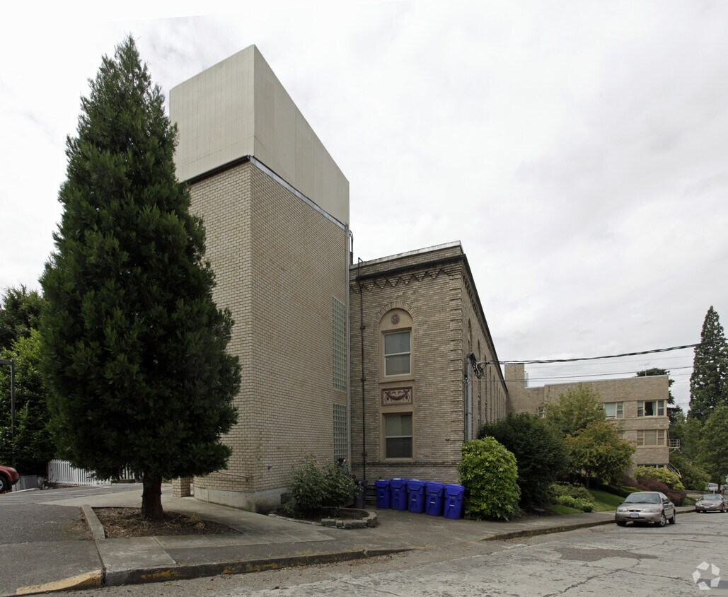Building Photo - World View Center