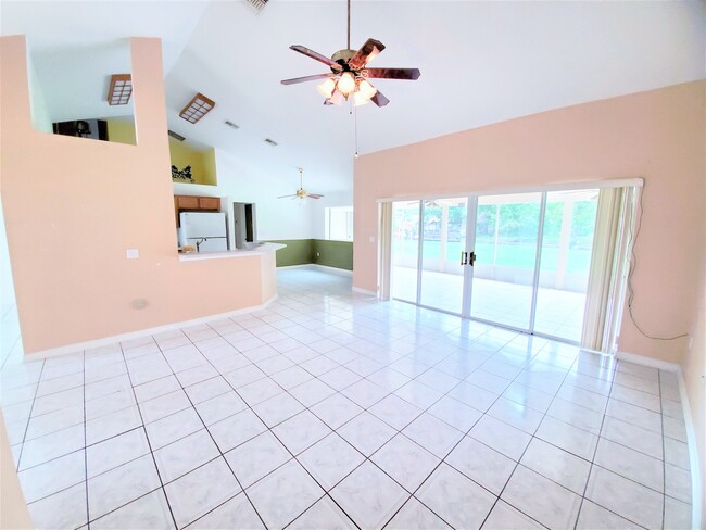 Building Photo - 3282 Majestic Oak Dr