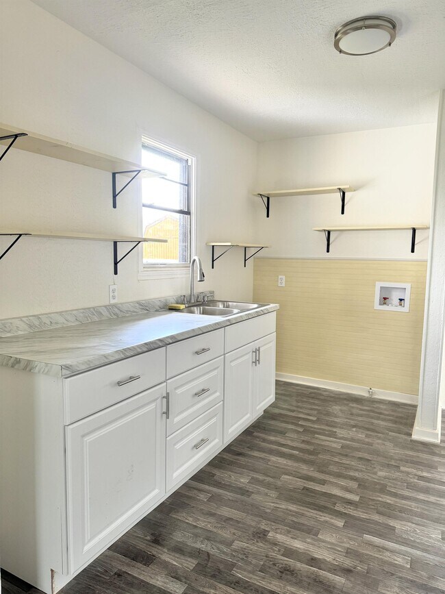 Foto del edificio - 1717 Grant St