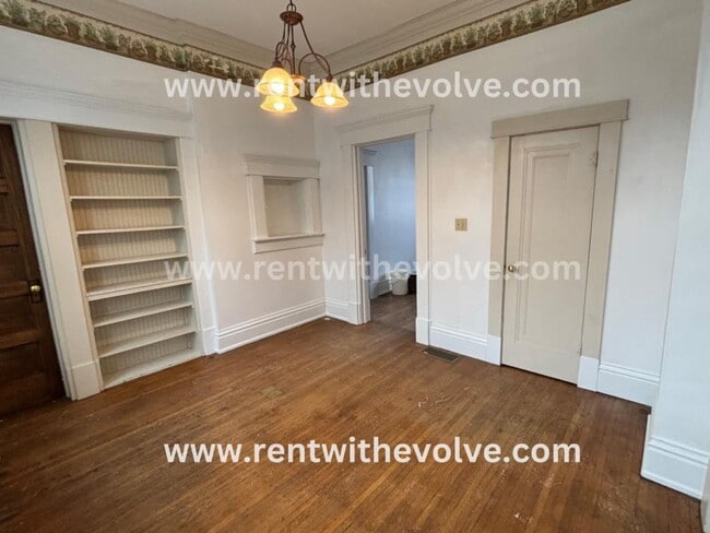 Foto del edificio - 120 E Franklin St