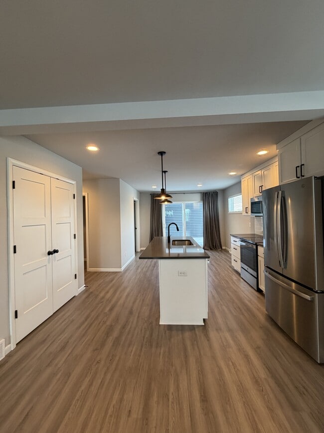 Building Photo - 2546 Wildcat Dr