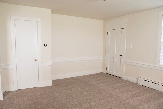 Foto del edificio - 488 S Colebrook Rd