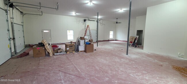Building Photo - 372 NY-423
