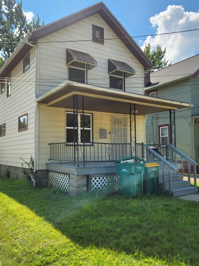 Building Photo - 5161 Greenhurst Dr
