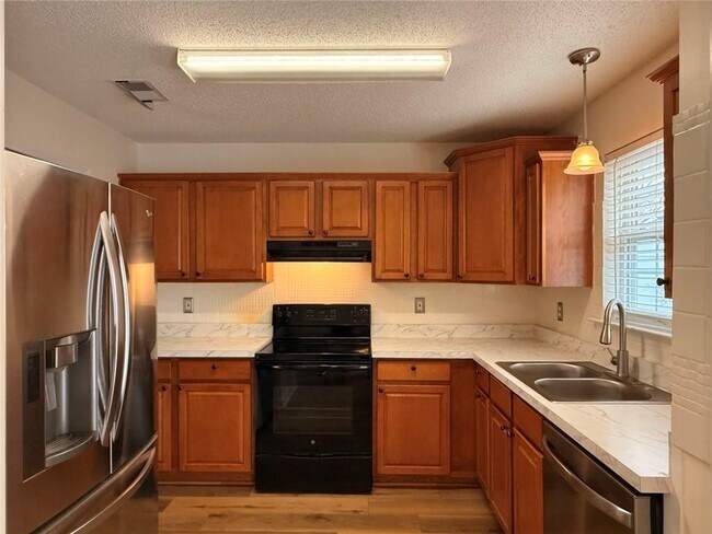 Building Photo - 342 Cottonwood Creek Cir