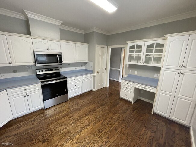 Building Photo - 3 br, 2.5 bath House - 401 Weathergreen Dr