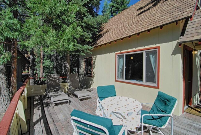 Building Photo - WINTER SKI LEASE:  Cute 60s Cabin Near Bus...