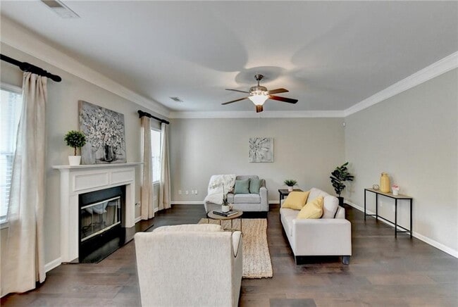 Building Photo - 4960 Hopewell Manor Dr