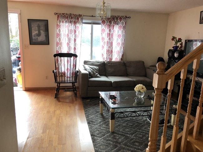 Building Photo - 89 Wilson St