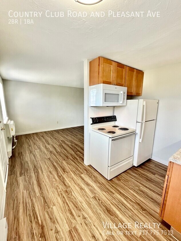 Foto principal - Newly Remodeled! Quiet 2-bed apartment wit...