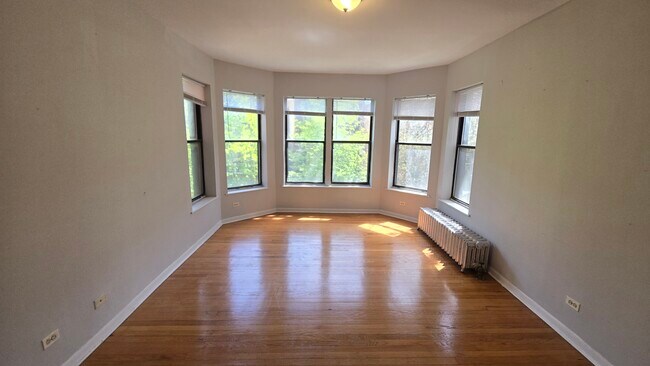 Foto del edificio - 7724 N Marshfield Ave