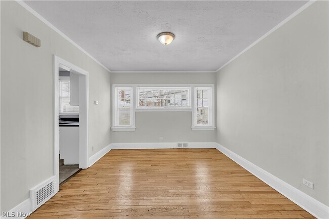 Foto del edificio - 3318 Milverton Rd