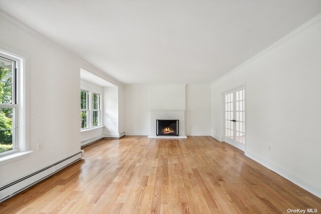Building Photo - 9 The Intervale
