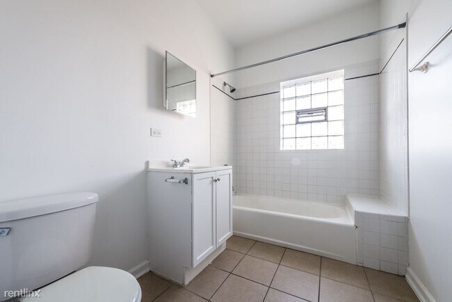 Building Photo - 3 br, 1 bath Apartment - 423 N Central Ave