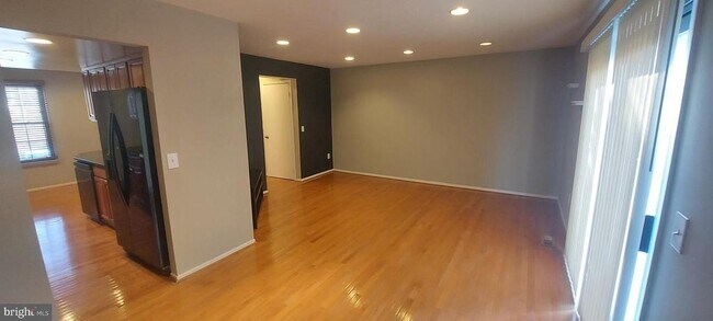 Foto del edificio - 8278 Amity Cir