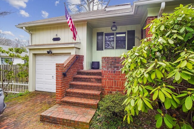 Building Photo - 5215 Brookeway Dr