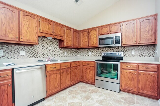 Foto del edificio - 8035 Park Pike