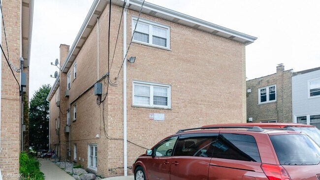 Building Photo - 1343 S Austin Blvd