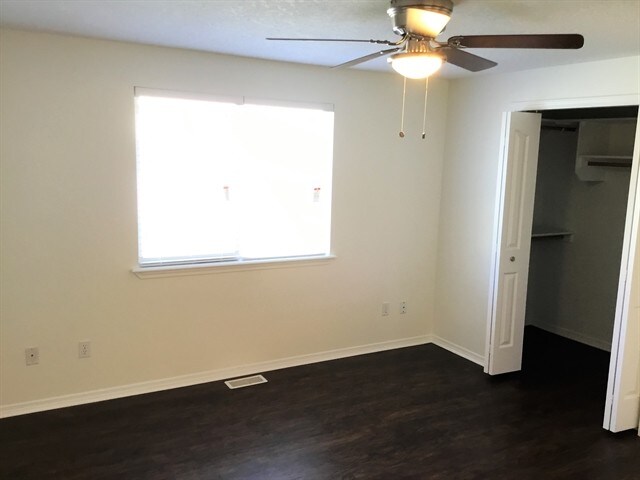 Building Photo - 98 N Cimarron Ct