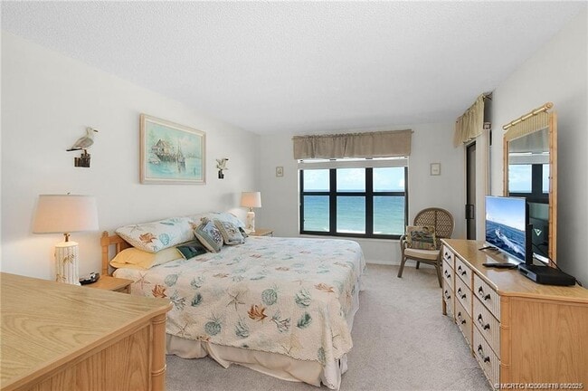 Building Photo - 10200 S Ocean Dr