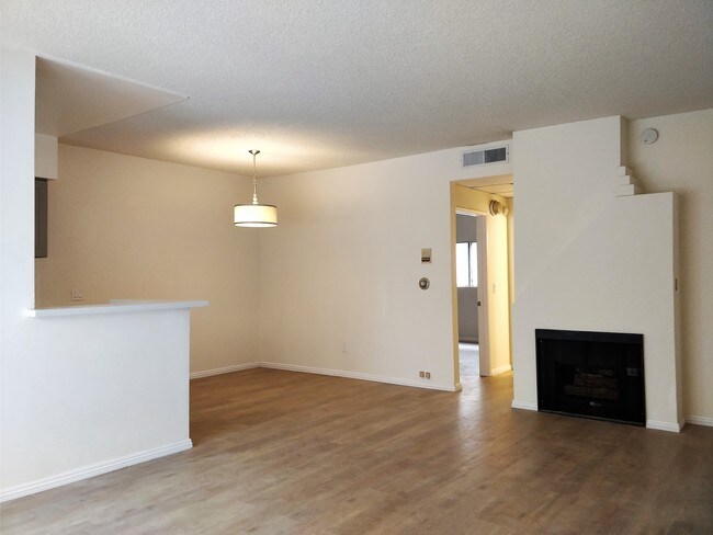 Building Photo - 2584 S Centinela Ave